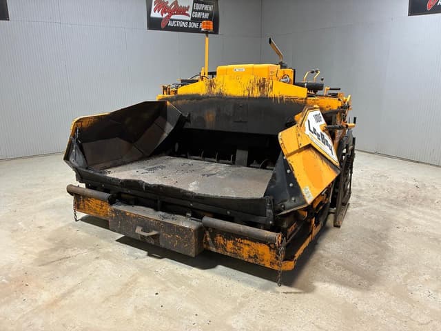 Image of LeeBoy L1000T equipment image 1