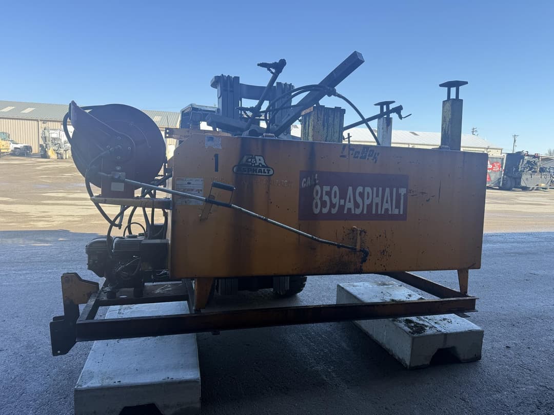 Image of LeeBoy L5000T Primary image