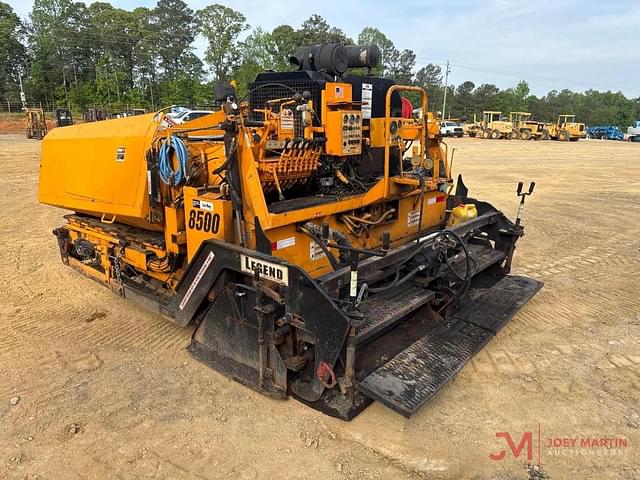 Image of LeeBoy L8500T equipment image 2