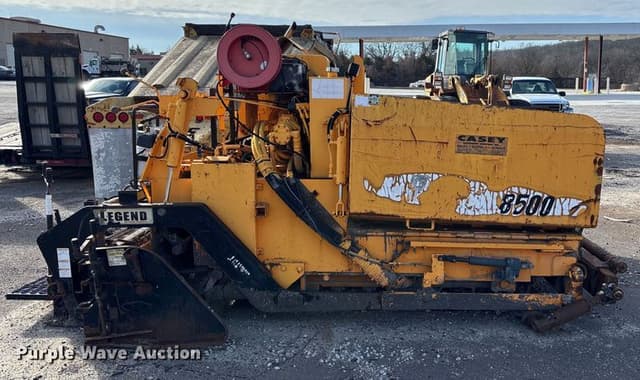 Image of LeeBoy L8500T equipment image 3