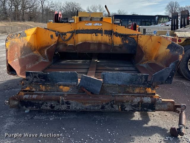 Image of LeeBoy L8500T equipment image 1