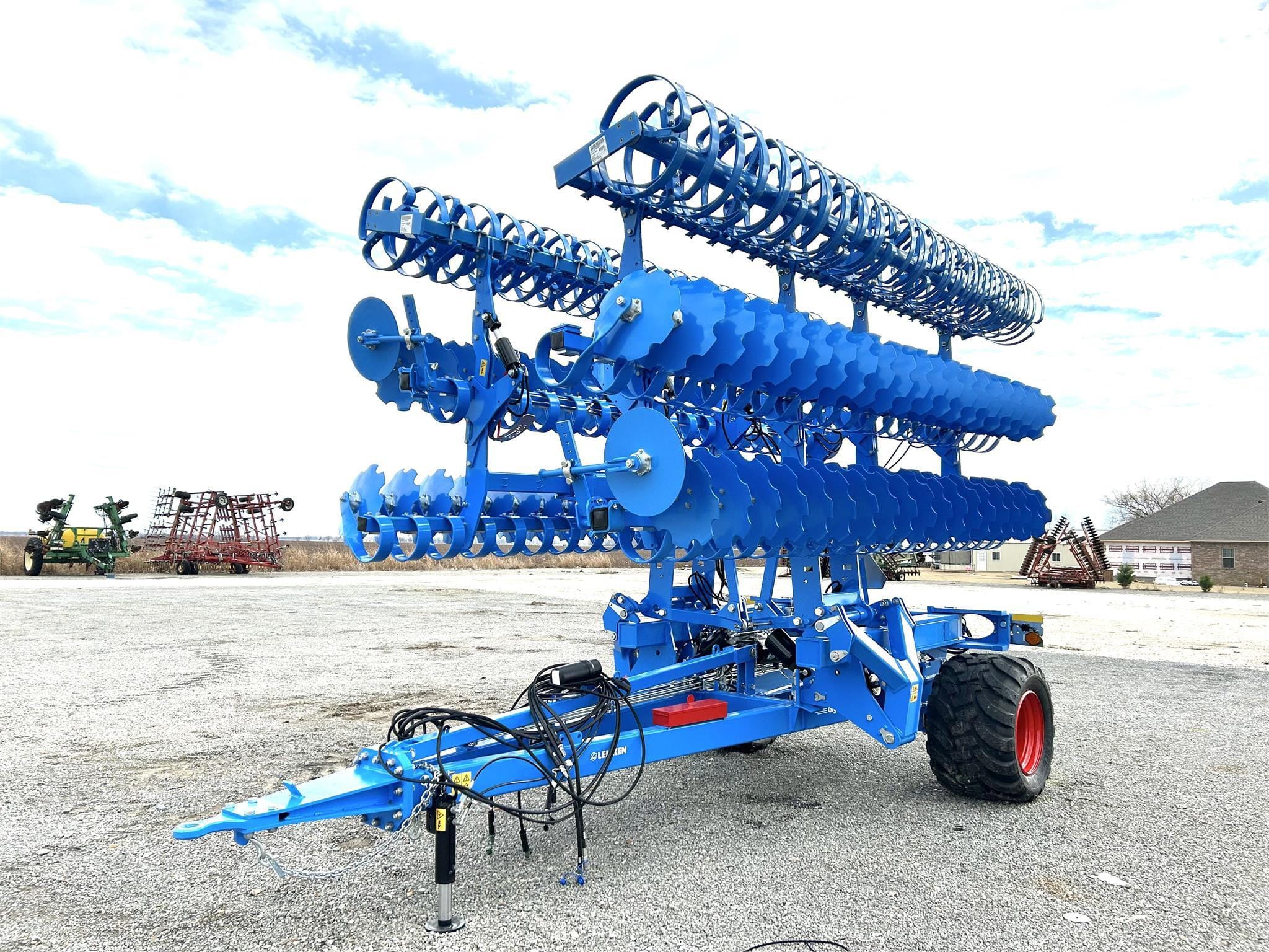 Lemken Gigant 10 Equipment Image0