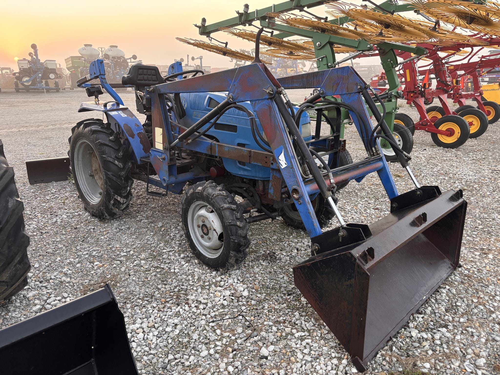 Lenar FS274 Equipment Image0