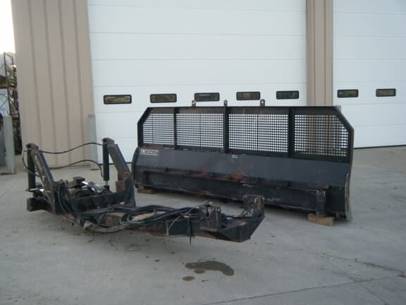 Image of Leon Front Blade equipment image 1