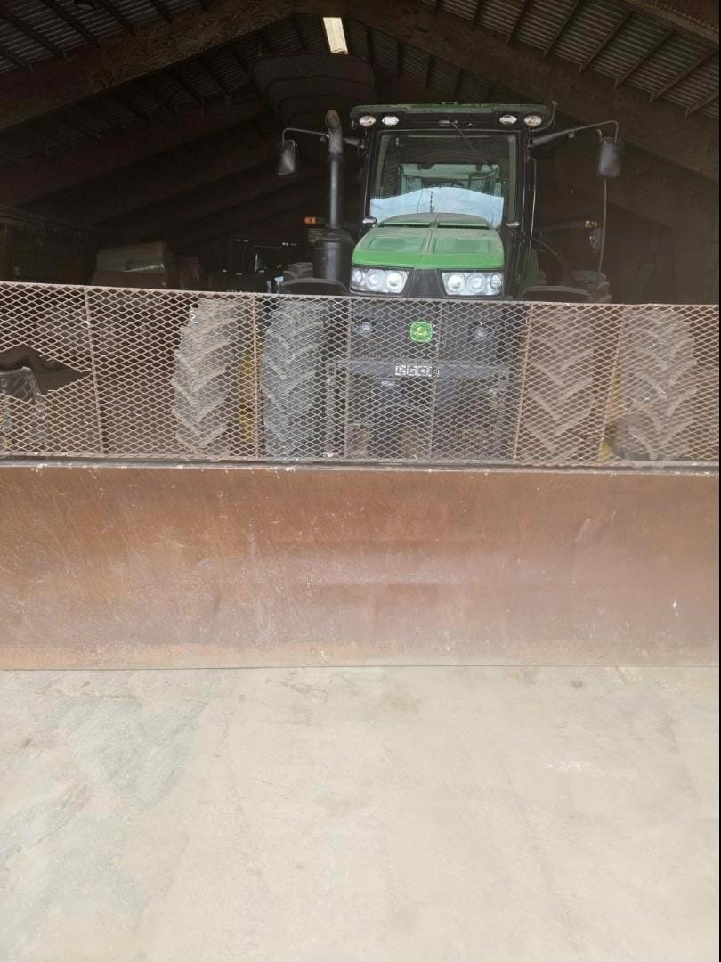 Leon M40 Equipment Image0