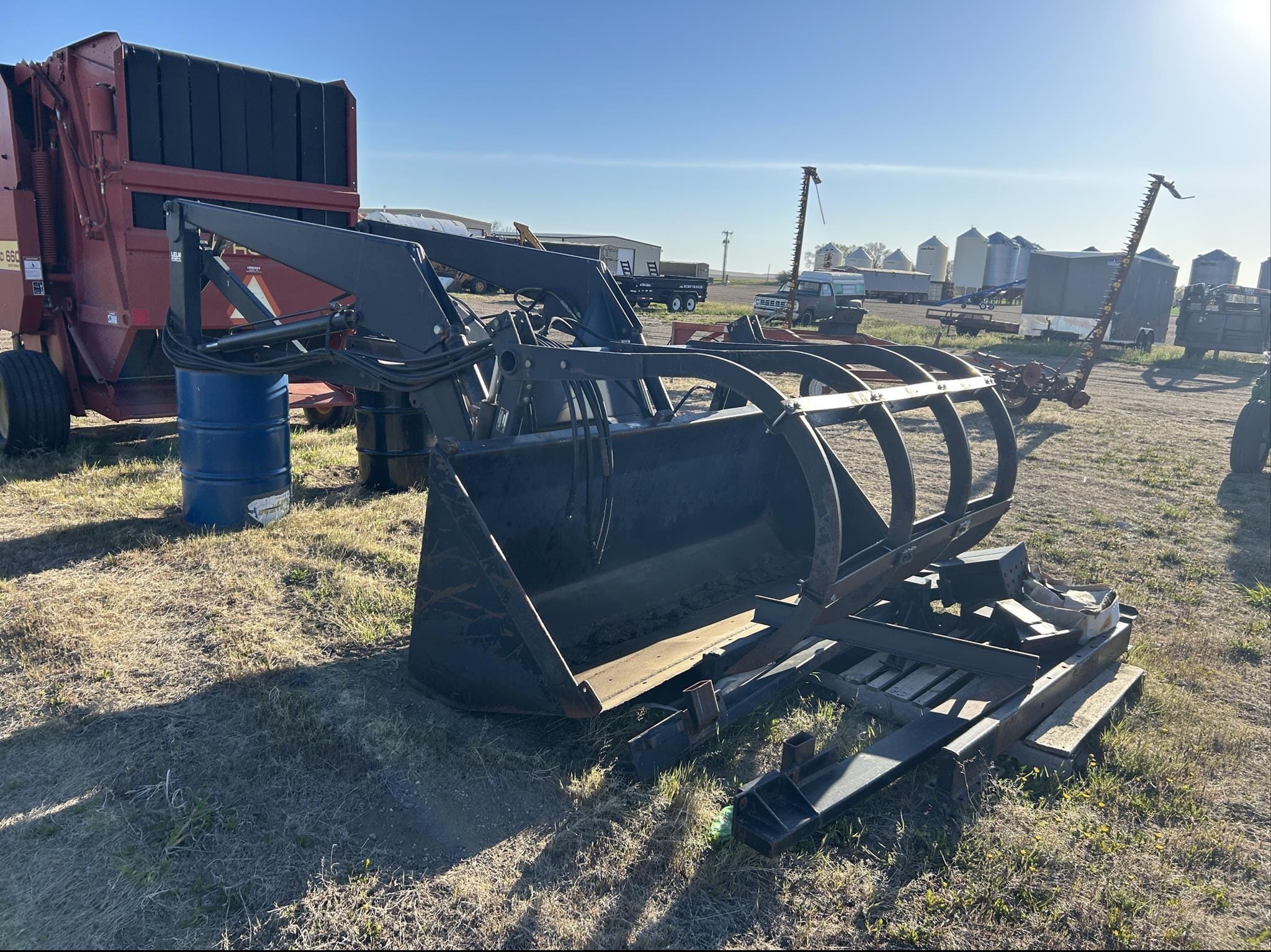 Leon 808 Equipment Image0