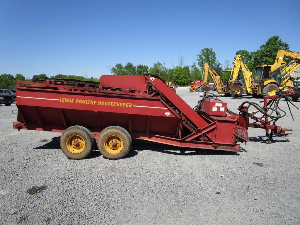 Lewis Brothers Poultry Housekeeper Manure Handling Poultry Litter