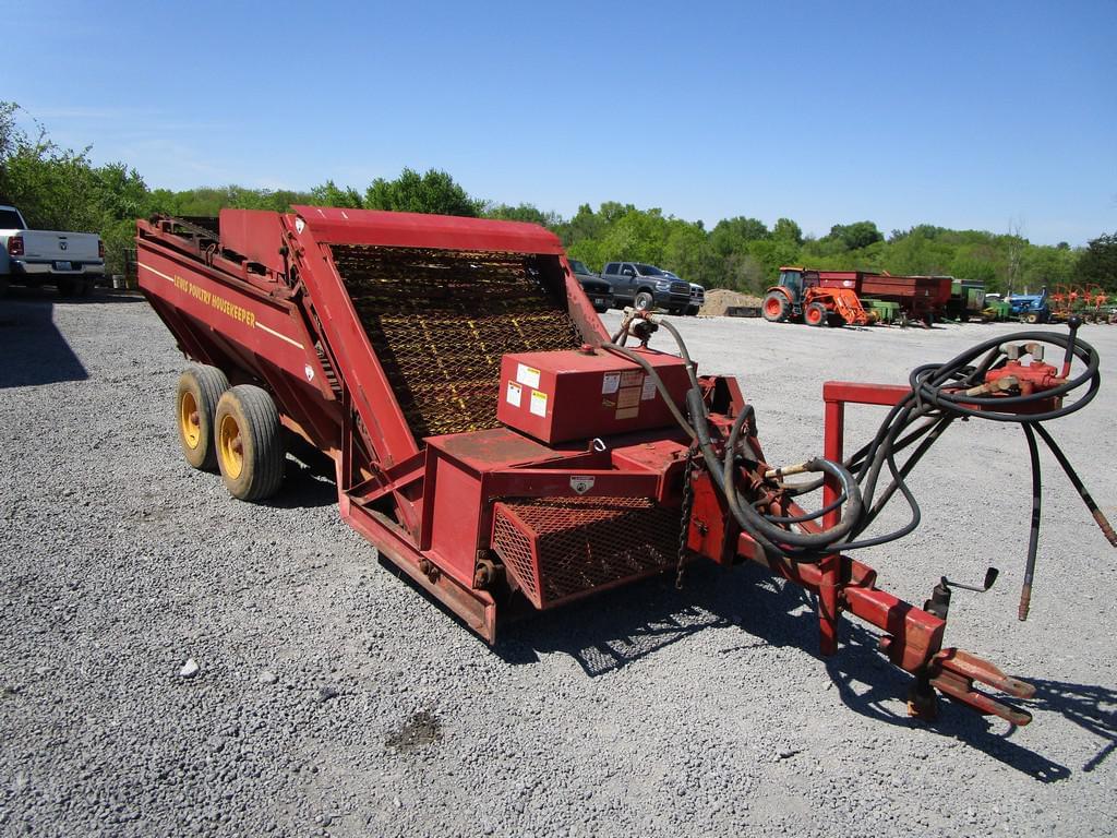 Lewis Brothers Poultry Housekeeper Manure Handling Poultry Litter