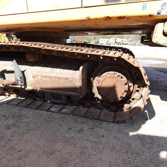 Image of Liebherr 954 equipment image 1
