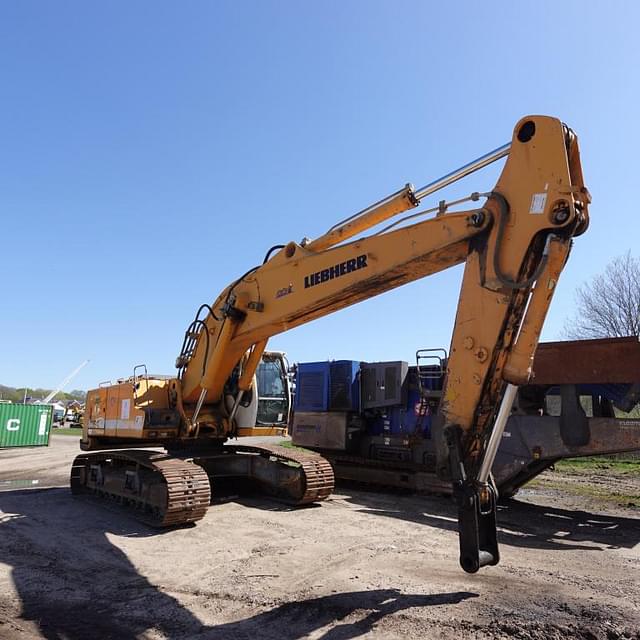 Image of Liebherr 954 equipment image 2