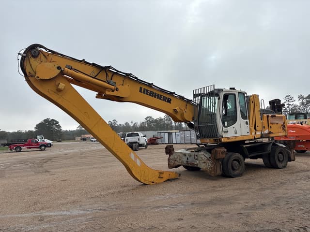 Image of Liebherr 924 equipment image 3