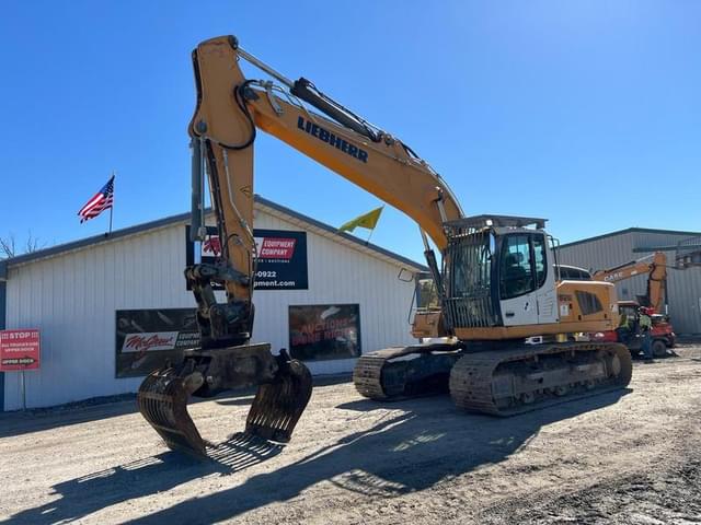 Image of Liebherr 926 equipment image 1
