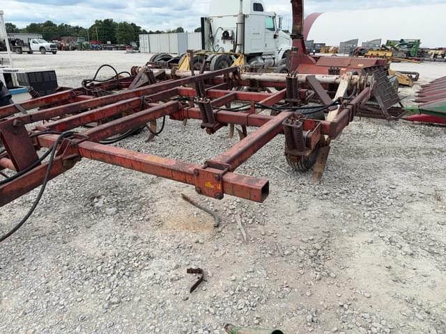 Image of Lilliston 7600 equipment image 3