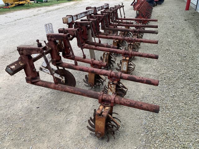 Image of Lilliston RC6 equipment image 3