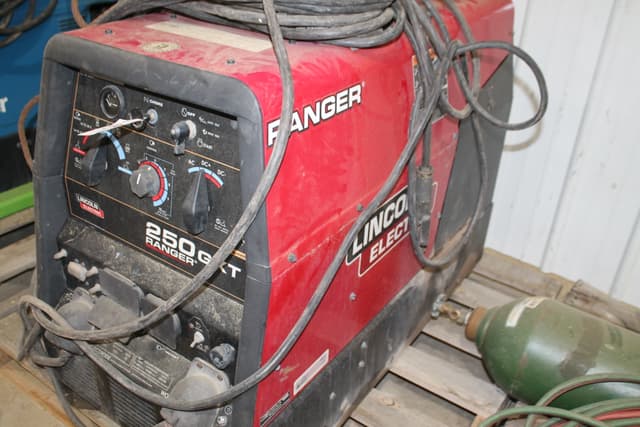 Image of Lincoln Electric Ranger 250 GXT equipment image 1
