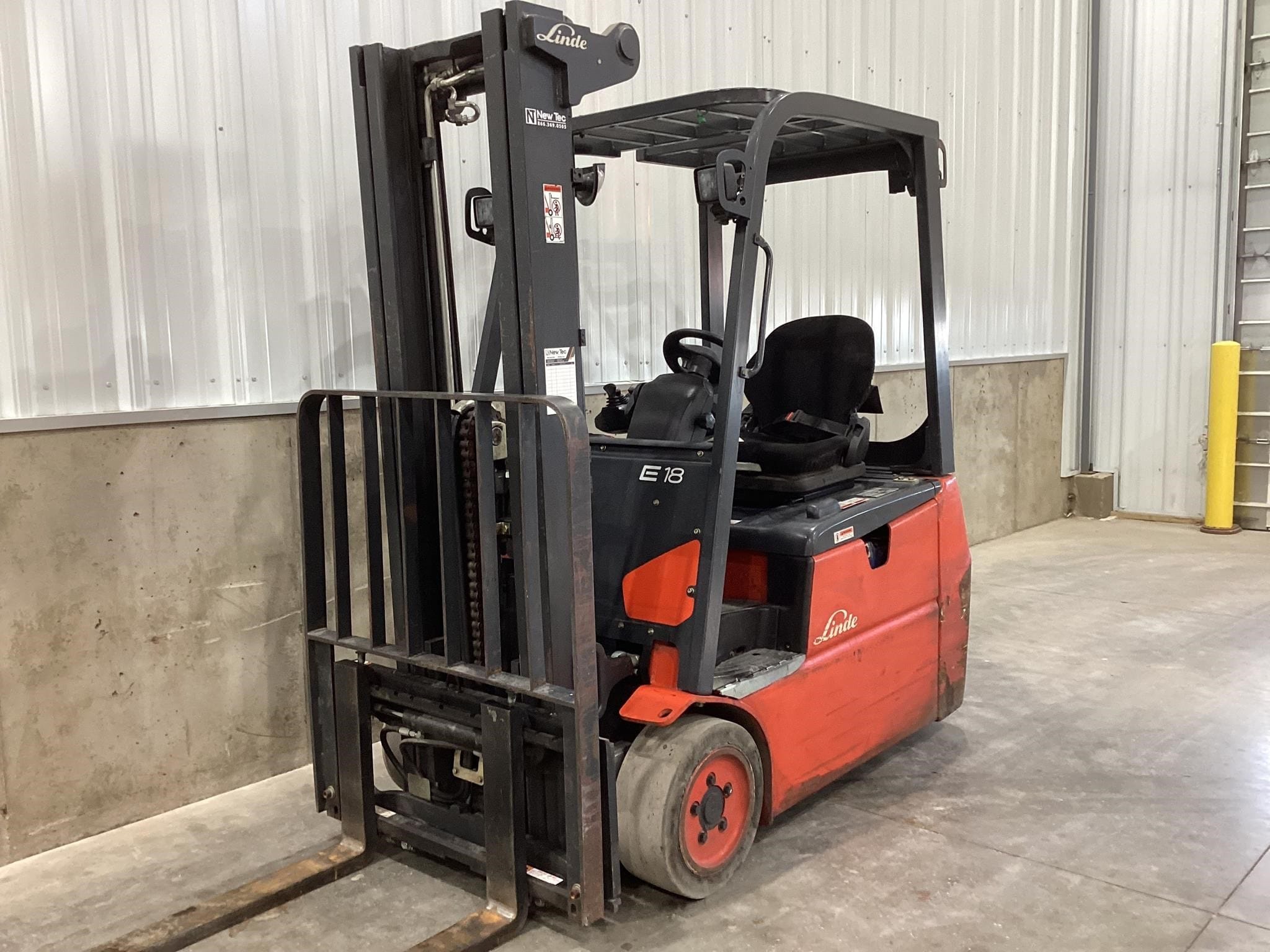 2016 Linde E18 Equipment Image0