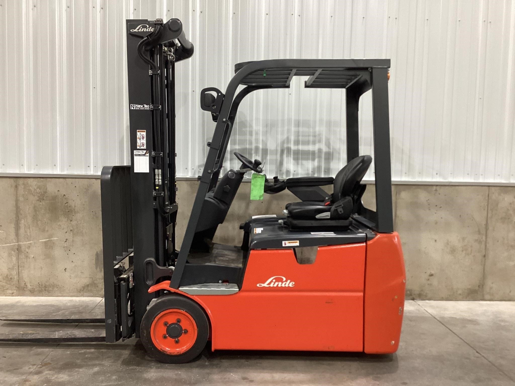 2023 Linde E18 Equipment Image0