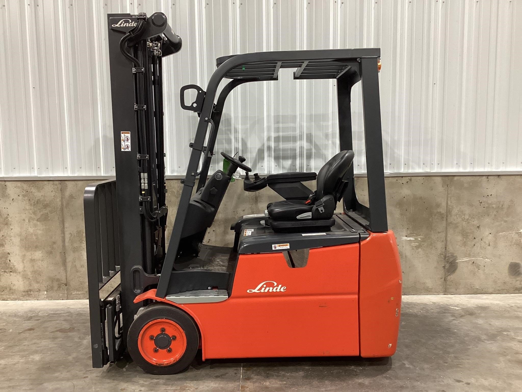 2023 Linde E18 Equipment Image0