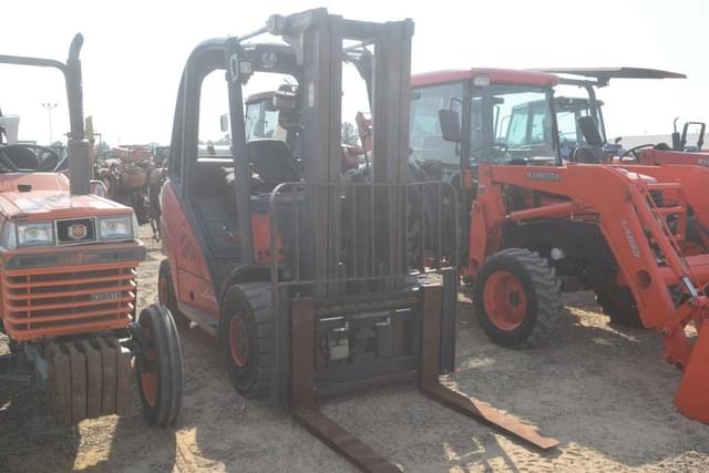 Image of Linde H30 equipment image 3