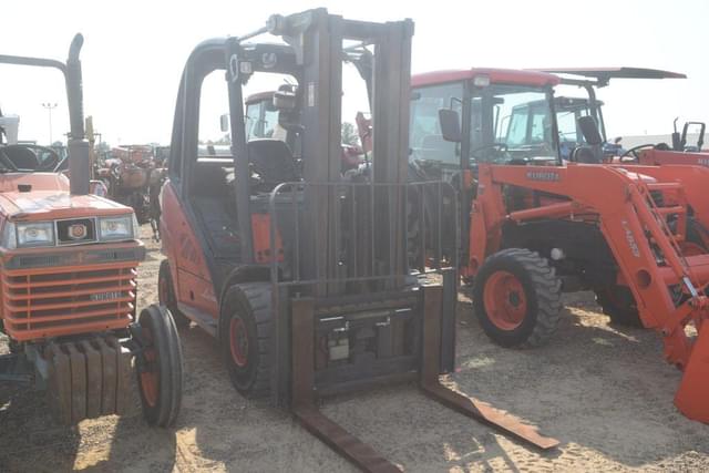 Image of Linde H30 equipment image 3