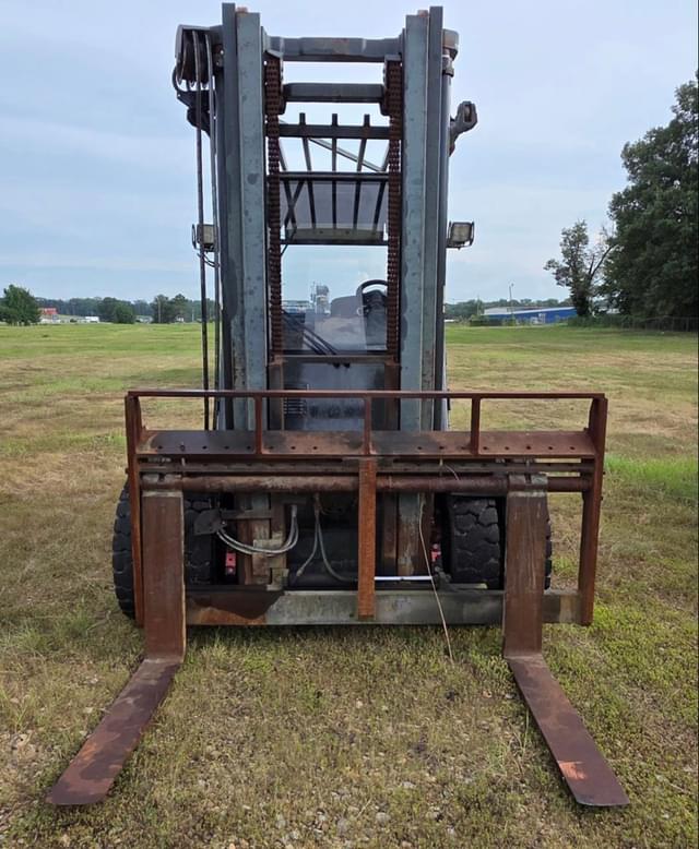 Image of Linde H70D-03 equipment image 1
