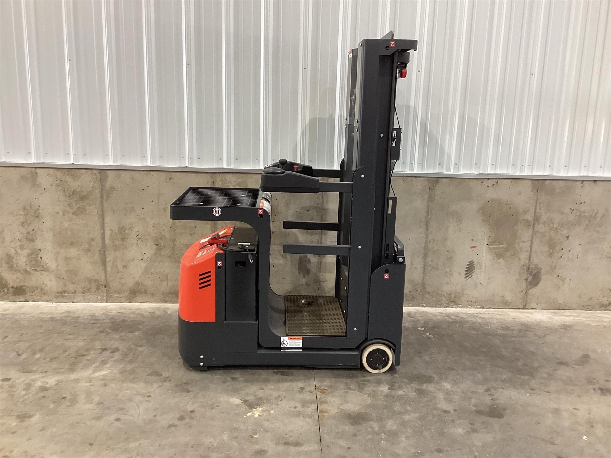 2023 Linde MV05 Equipment Image0