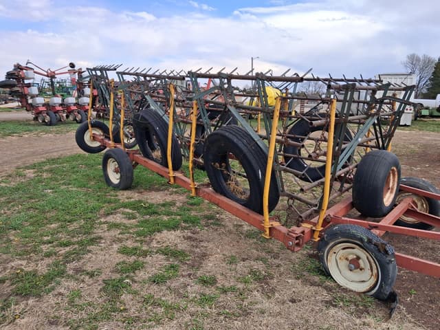 Image of Lindsay 235 equipment image 1