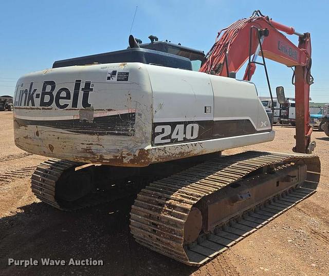 Image of Link-Belt 240X2 equipment image 4