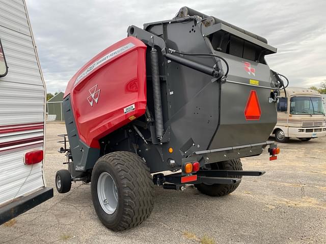 Image of Massey Ferguson RB4180V equipment image 3