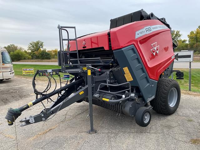 Image of Massey Ferguson RB4180V equipment image 4