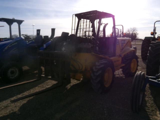 Image of JCB 520 equipment image 3