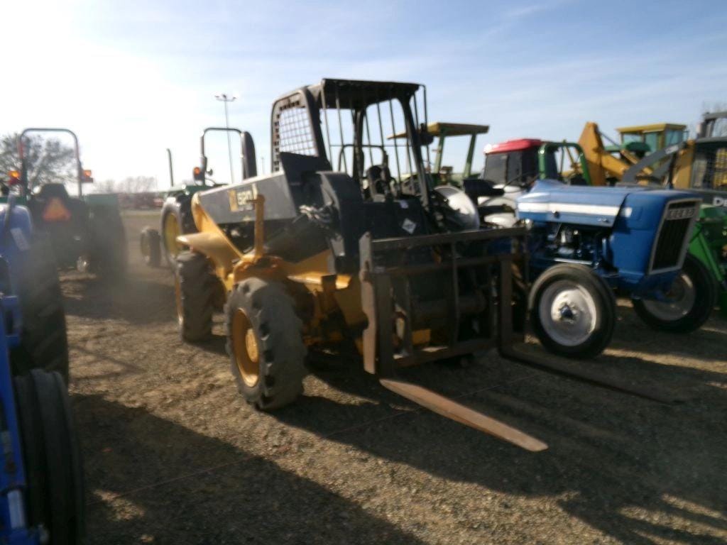 JCB 520 Equipment Image0