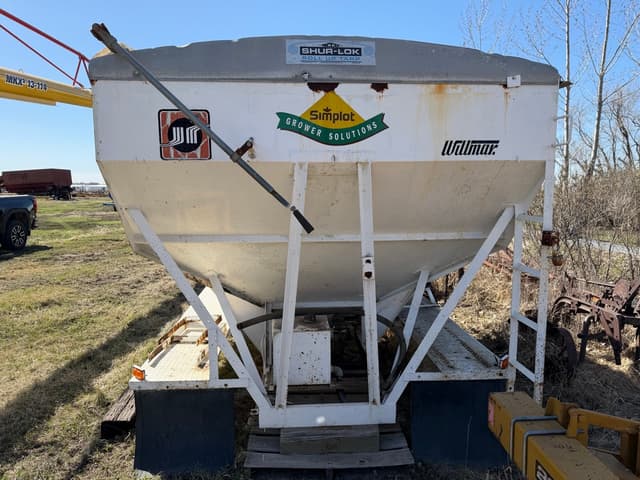 Image of Willmar Load Runner 10 equipment image 2