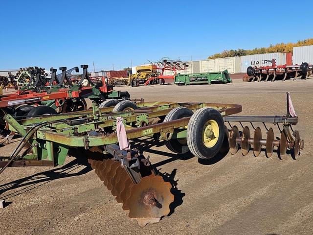Image of John Deere 210 equipment image 2