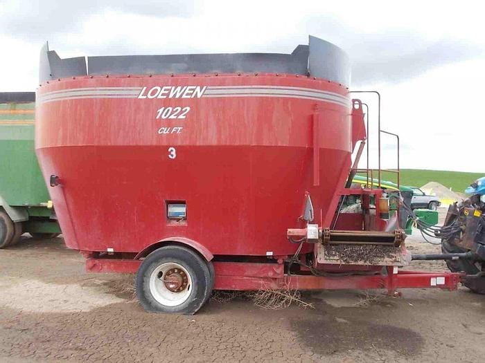 2009 Loewen 1022 Equipment Image0