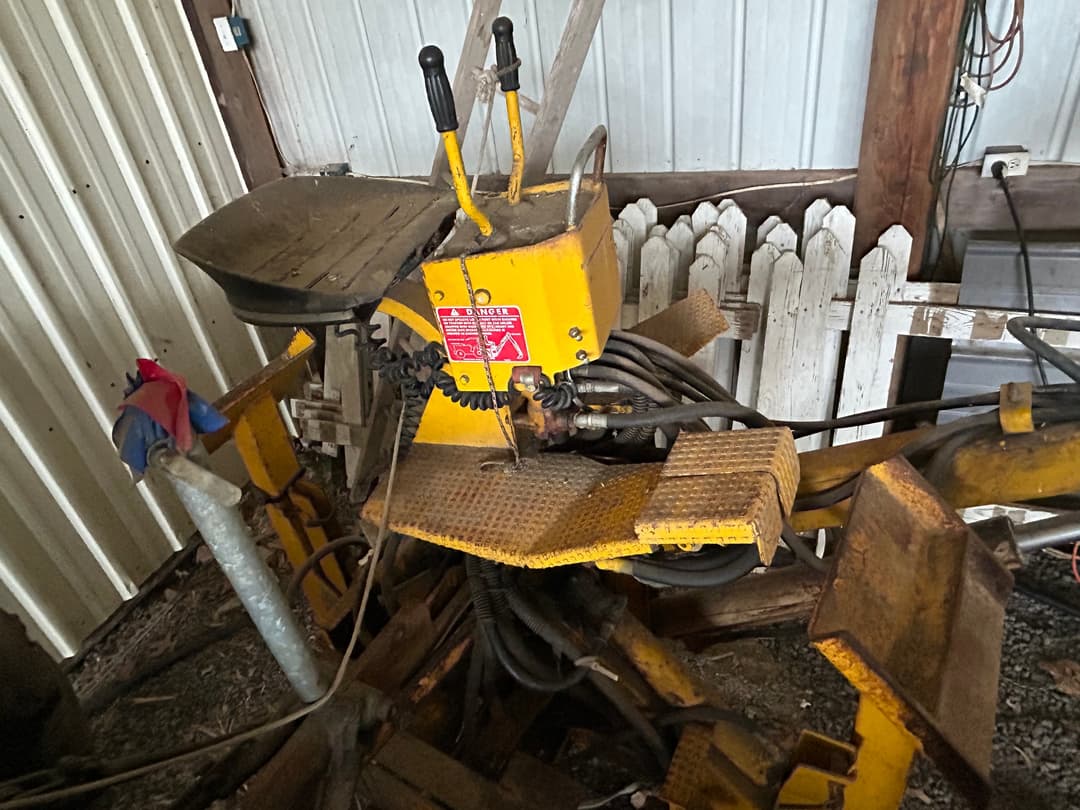 Image of Long 1199 Image 1