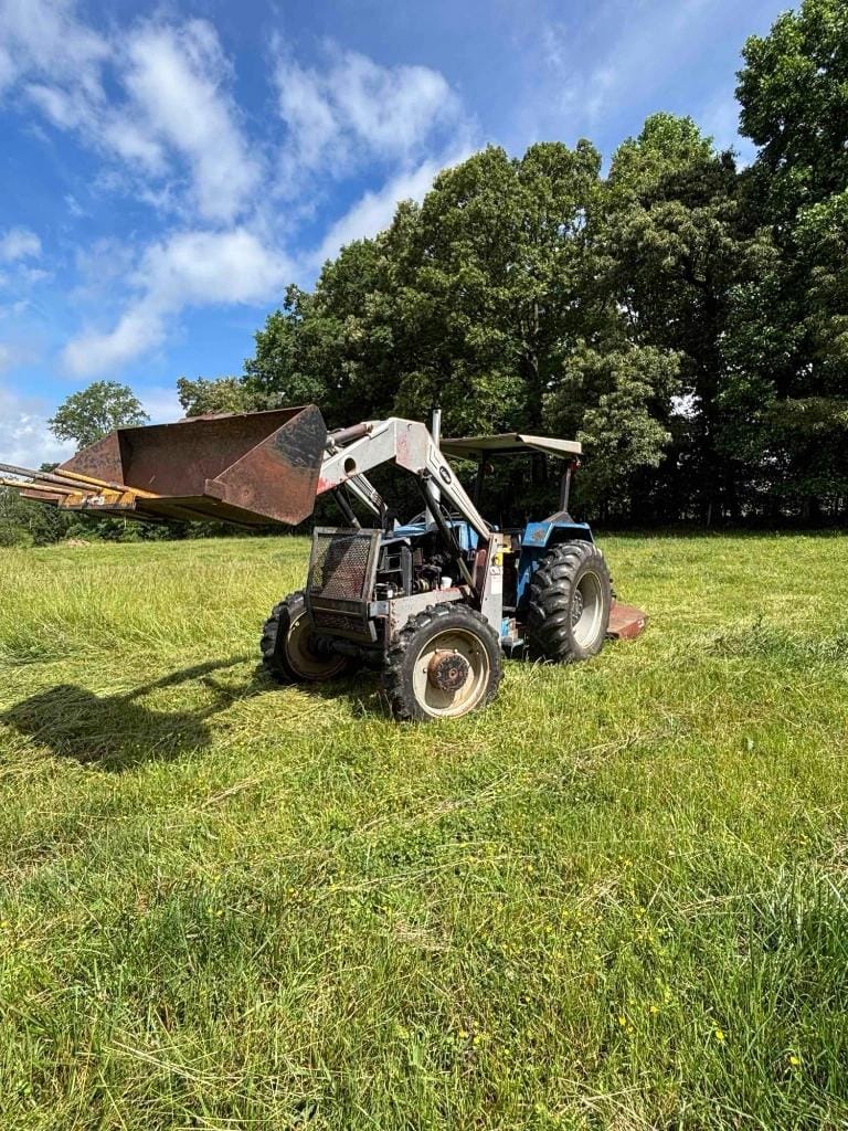 Long 2460 Equipment Image0