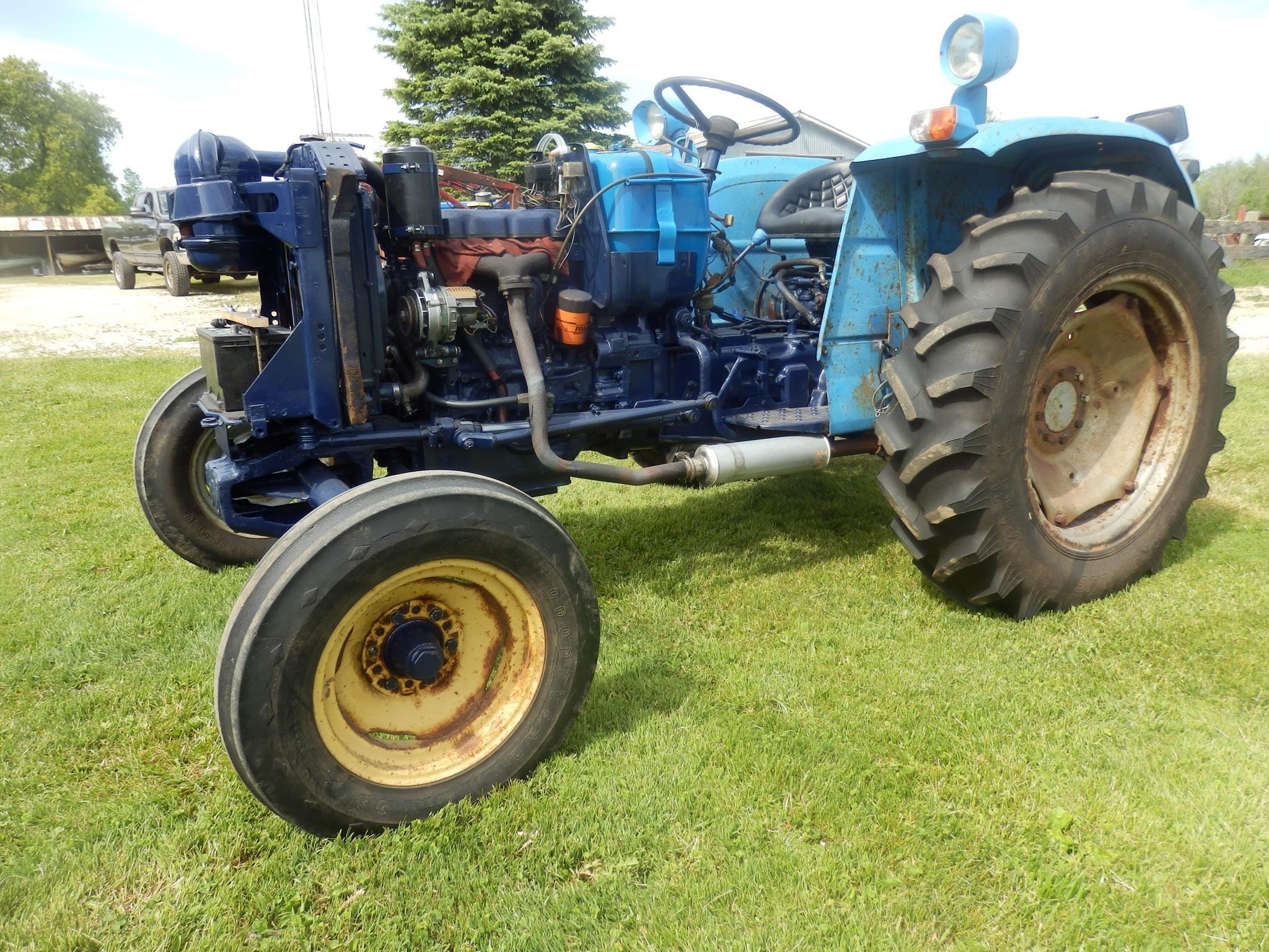 Long 445 Equipment Image0