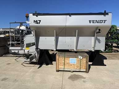 Fertilizer Applicators - Dry
