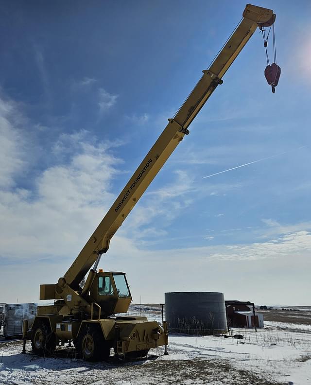 Image of Lorain LRT 200D equipment image 3