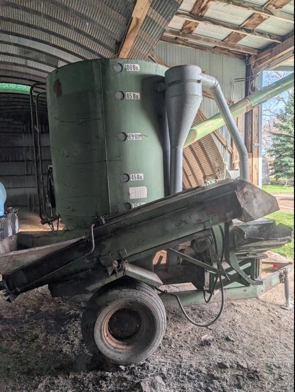 Lorenz 100 Equipment Image0