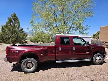 2006 Ford F-350 Equipment Image0