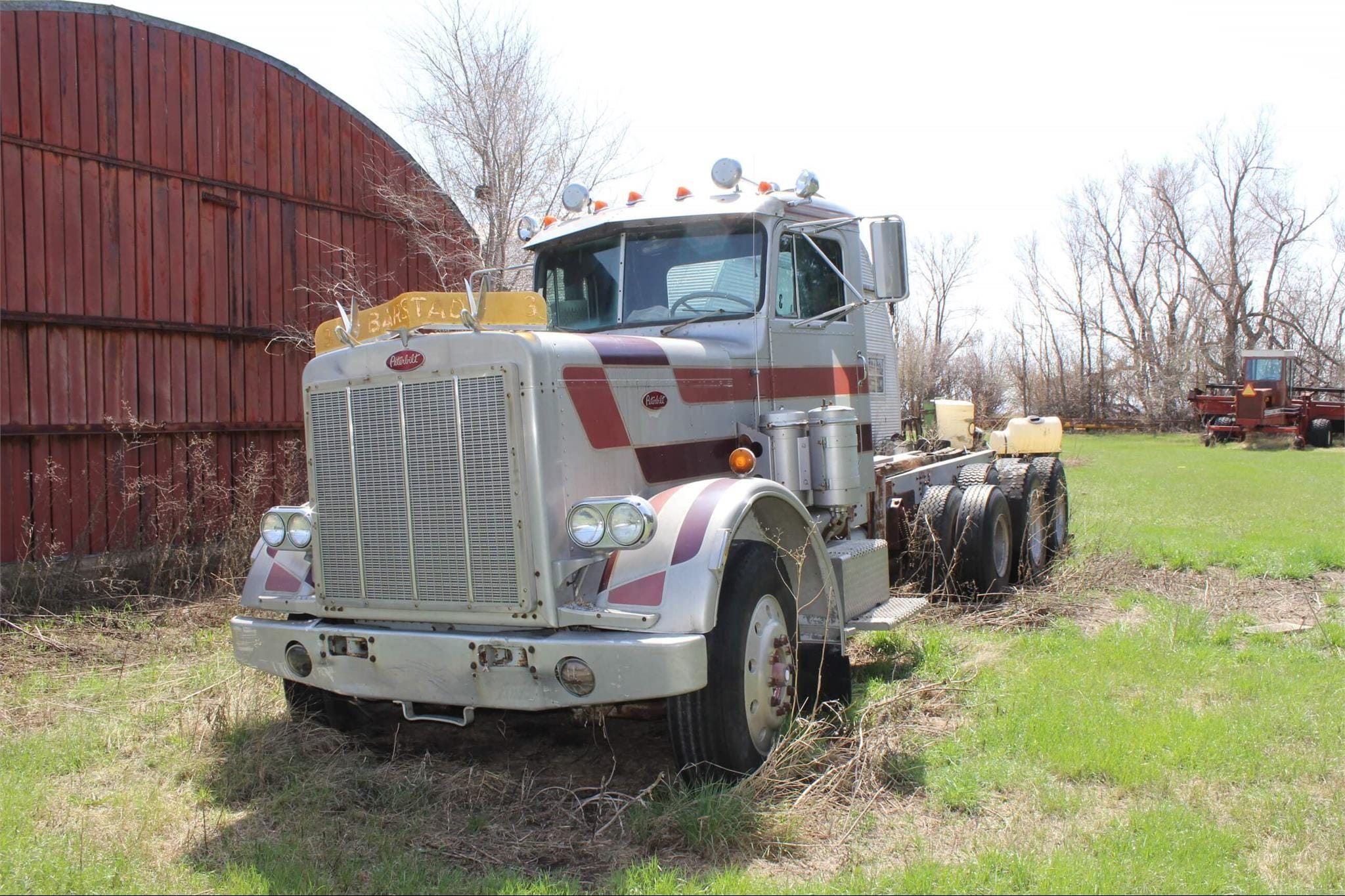 Main image Peterbilt 359