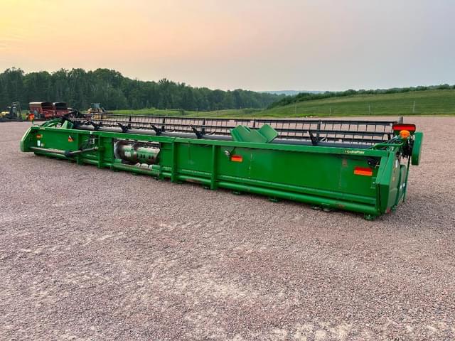 Image of John Deere 635F equipment image 4