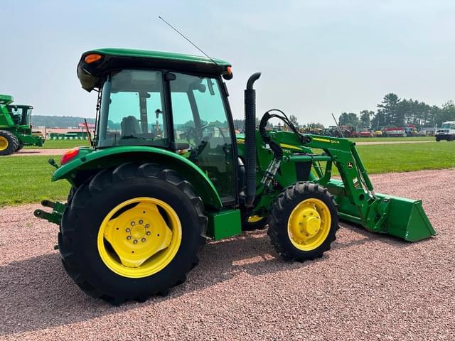 Image of John Deere 5075E equipment image 3