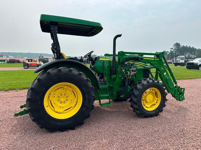 Image of John Deere 5075M equipment image 3