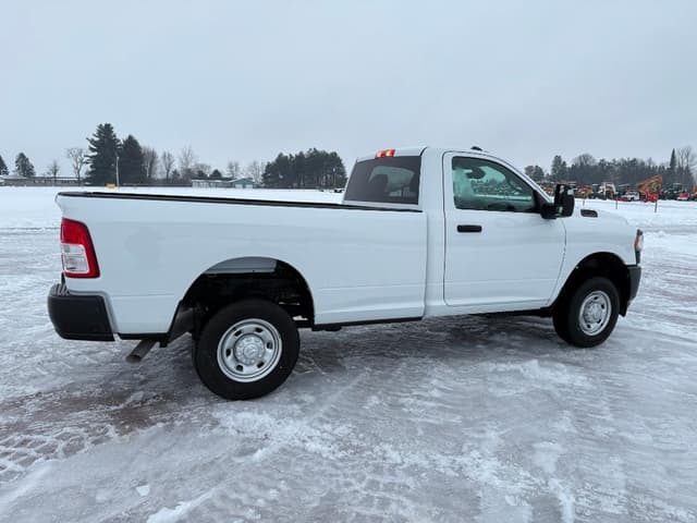 Image of Dodge Ram 2500HD equipment image 3