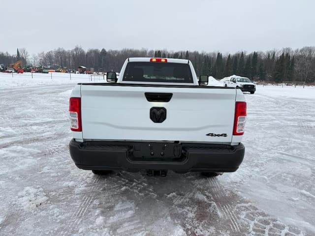 Image of Dodge Ram 2500HD equipment image 4