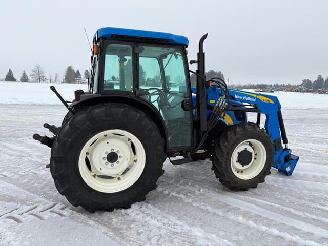 Image of New Holland T4030 equipment image 3