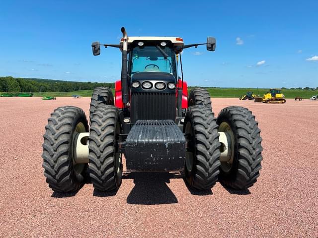 Image of Buhler Versatile  2210 equipment image 1